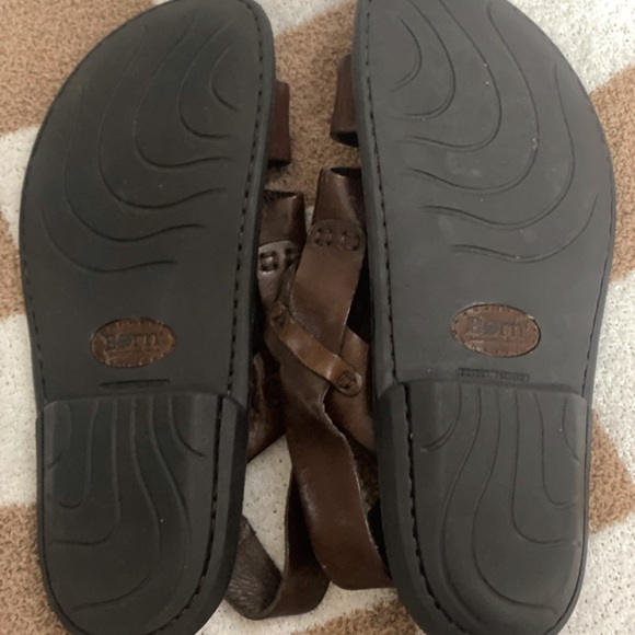 BORN sandals - Picture 3 of 3